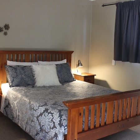 Blue Thistle Cottages Te Anau Zewnętrze zdjęcie