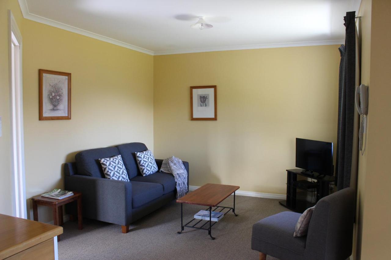 Blue Thistle Cottages Te Anau Zewnętrze zdjęcie
