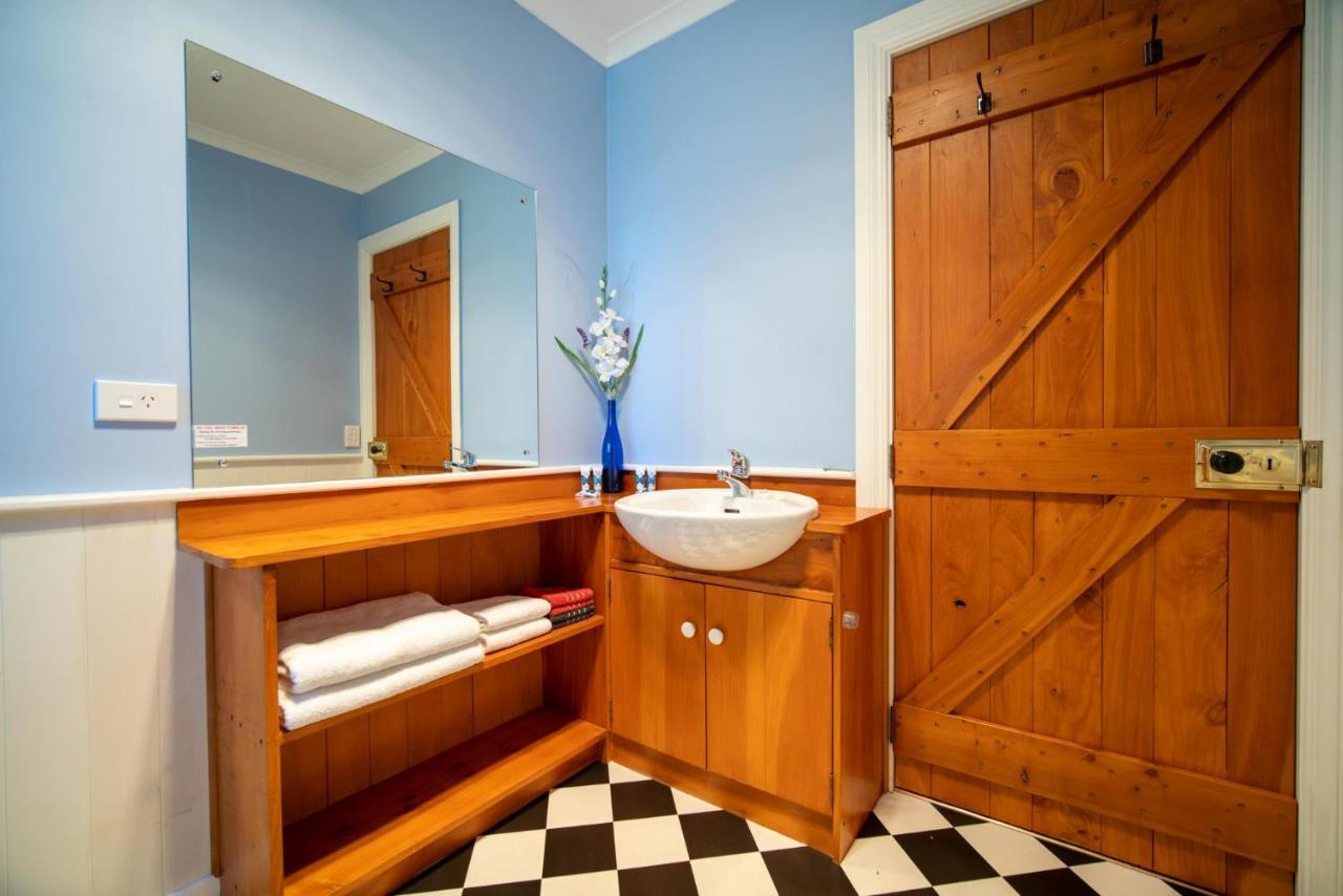 Blue Thistle Cottages Te Anau Zewnętrze zdjęcie